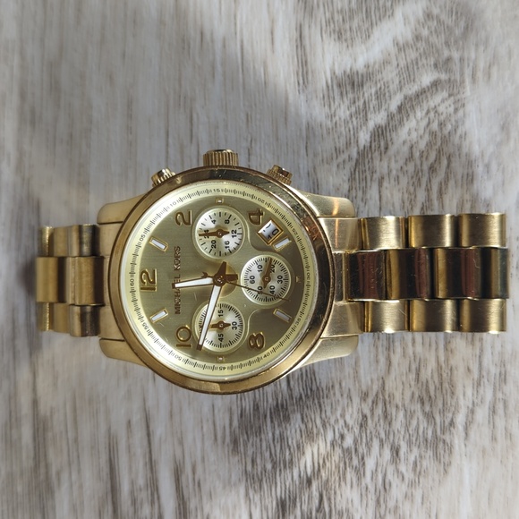 Michael Kors Runway MK5055 Unisex Stainless Steel Analog Dial Quartz Watch - Picture 1 of 8